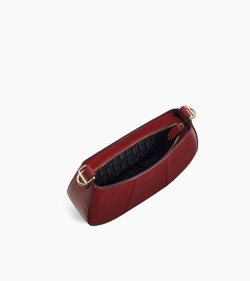 Le Tanneur petit sac demi lune cuir grainé.